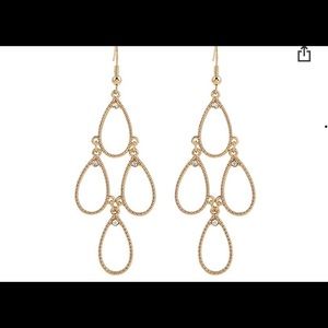 New Earrings Goldtone 4”